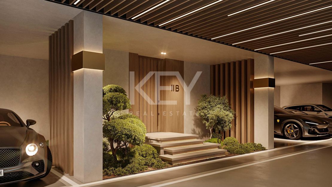 Villa in the most privileged frontline location in New Golden Mile, Estepona