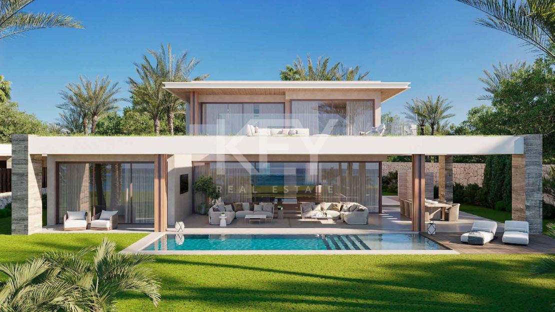 Villa in the most privileged frontline location in New Golden Mile, Estepona