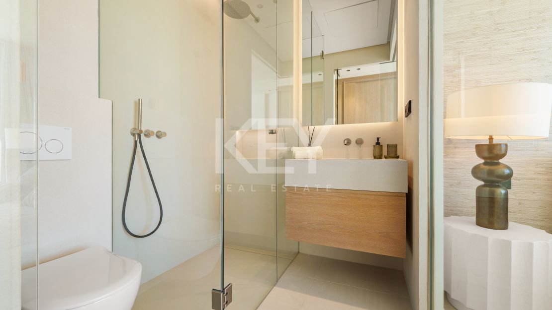 Charming Contemporary Villa near the Beach, Marbella