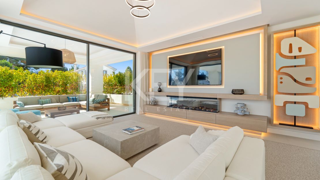 Charming Contemporary Villa near the Beach, Marbella