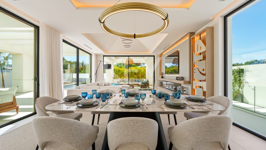 Charming Contemporary Villa near the Beach, Marbella