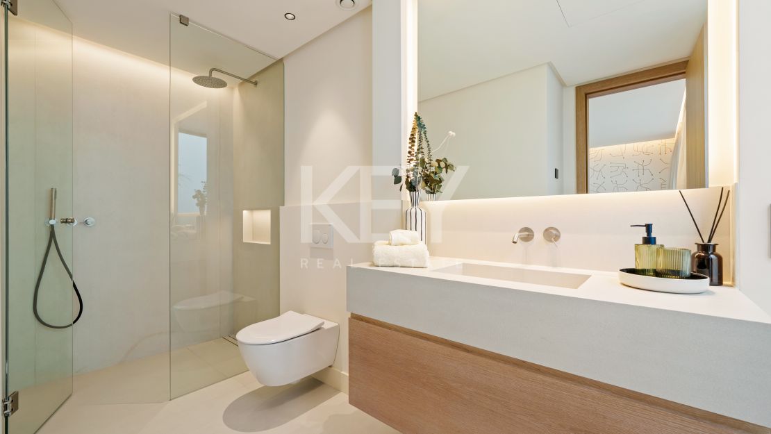 Charming Contemporary Villa near the Beach, Marbella