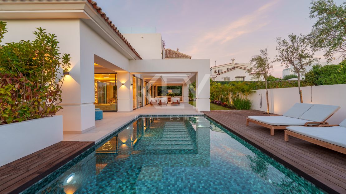 Charming Contemporary Villa near the Beach, Marbella