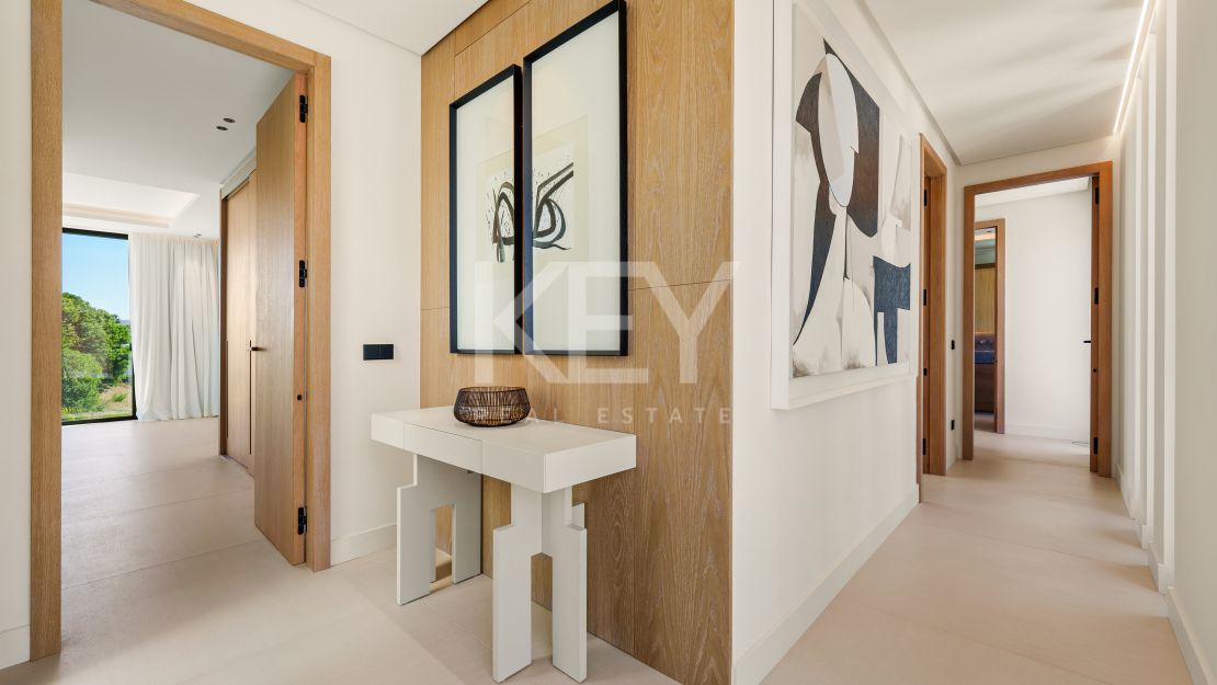 Charming Contemporary Villa near the Beach, Marbella