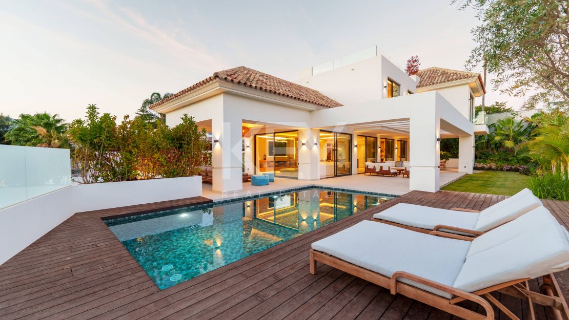 Charming Contemporary Villa near the Beach, Marbella