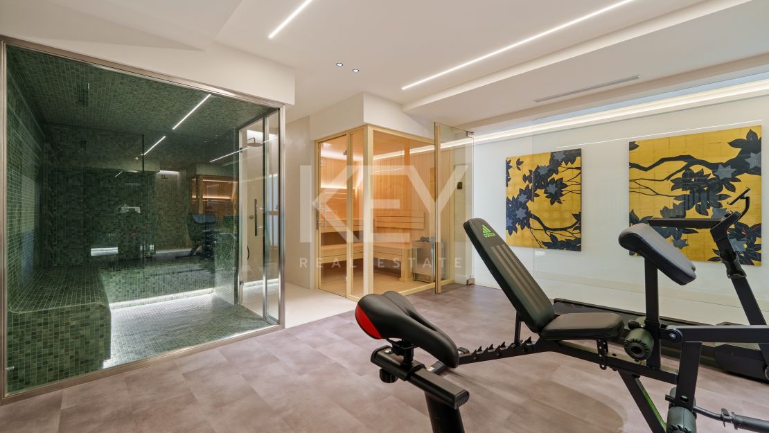 Charming Contemporary Villa near the Beach, Marbella