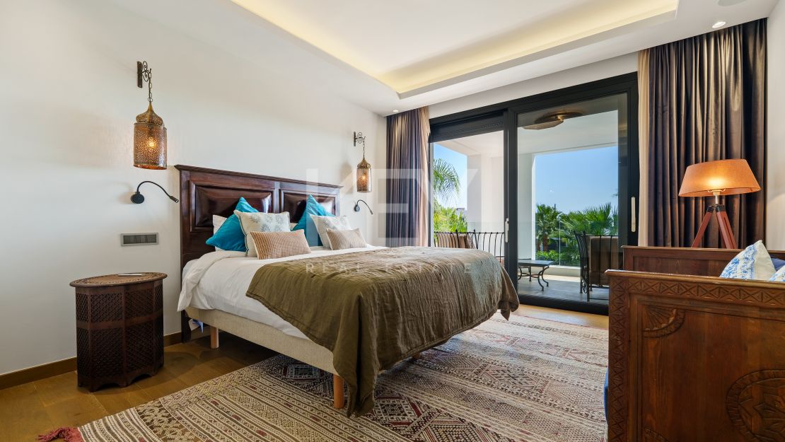 Elegant Villa with Great Views in Nueva Andalucia, Marbella