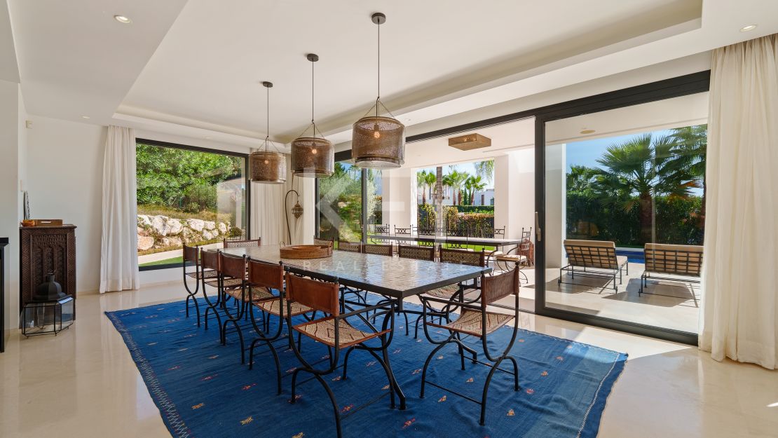 Elegant Villa with Great Views in Nueva Andalucia, Marbella