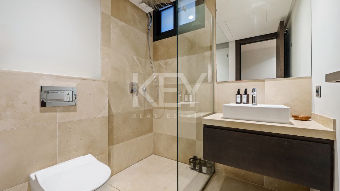 Elegant Villa with Great Views in Nueva Andalucia, Marbella