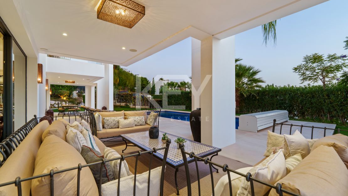 Elegant Villa with Great Views in Nueva Andalucia, Marbella