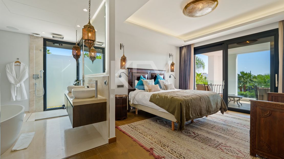 Elegant Villa with Great Views in Nueva Andalucia, Marbella