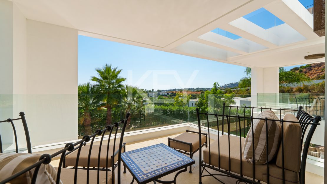 Elegant Villa with Great Views in Nueva Andalucia, Marbella