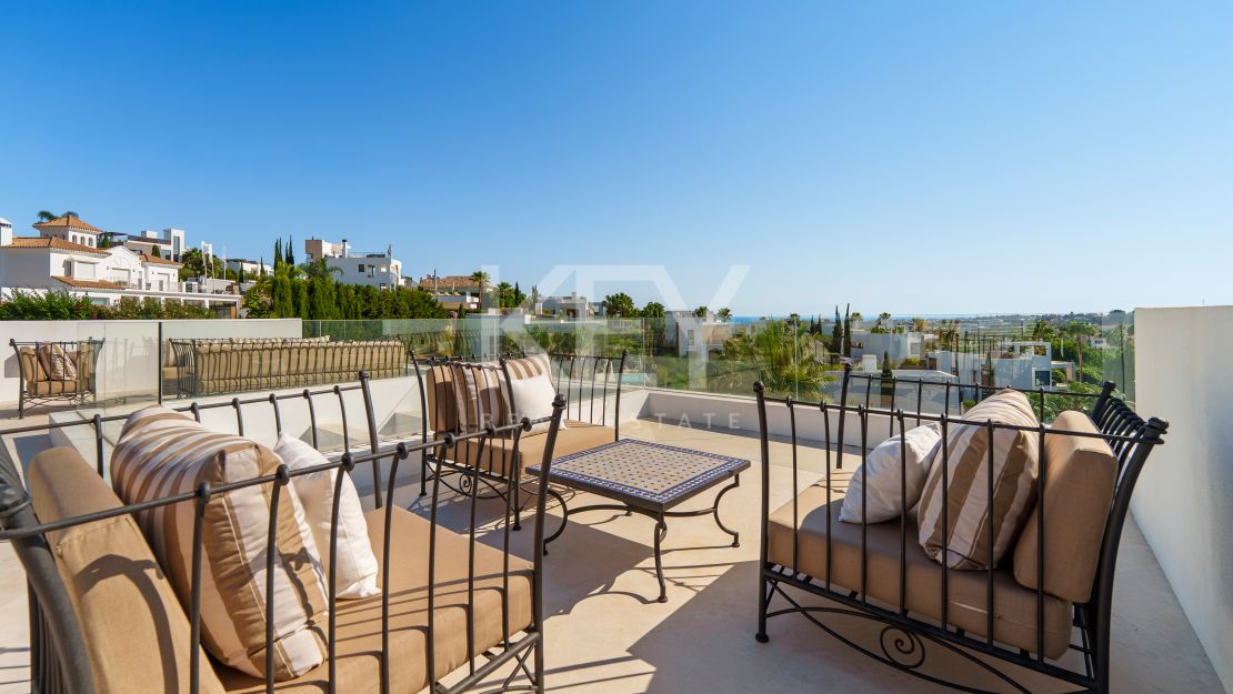 Elegant Villa with Great Views in Nueva Andalucia, Marbella