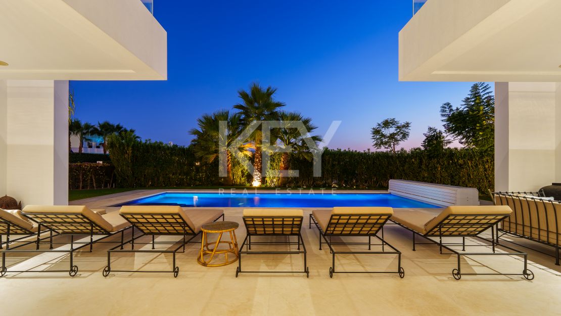 Elegant Villa with Great Views in Nueva Andalucia, Marbella
