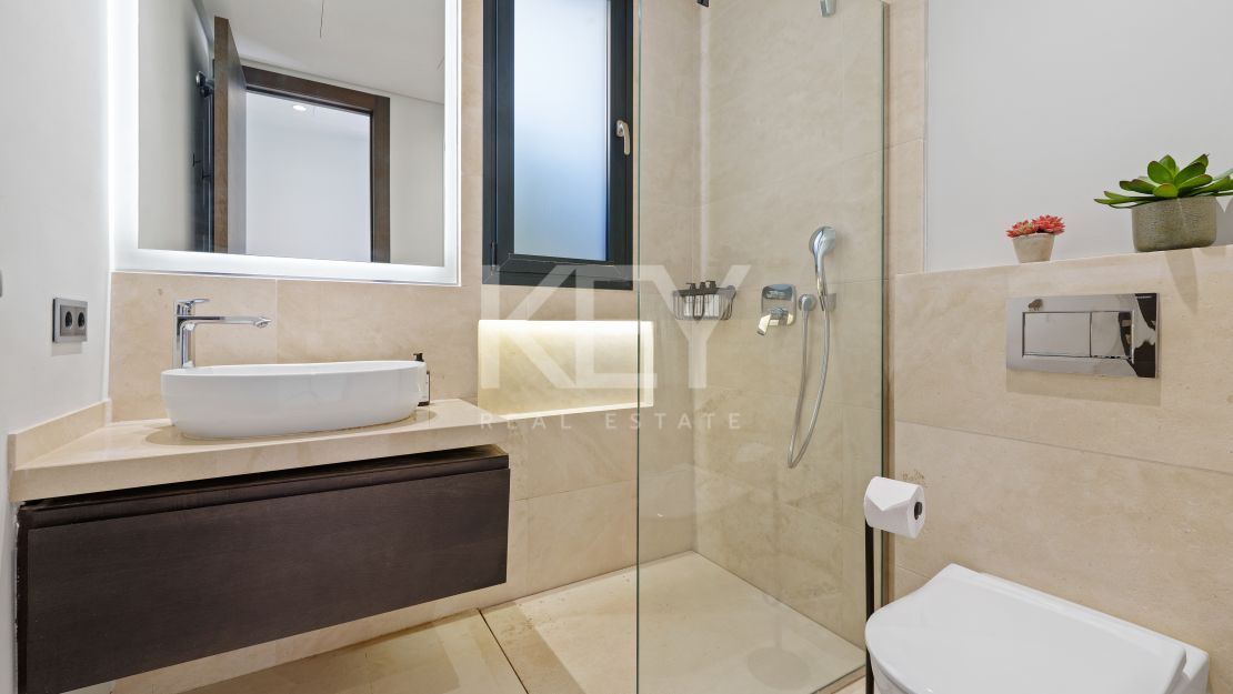 Elegant Villa with Great Views in Nueva Andalucia, Marbella