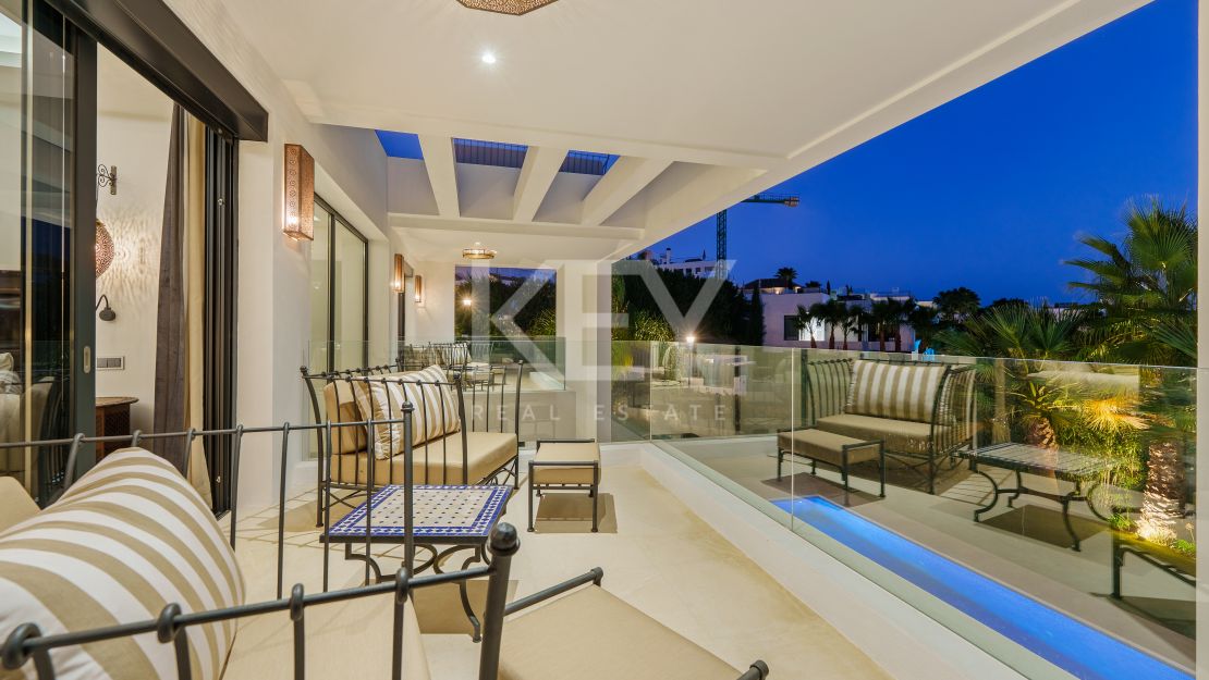 Elegant Villa with Great Views in Nueva Andalucia, Marbella