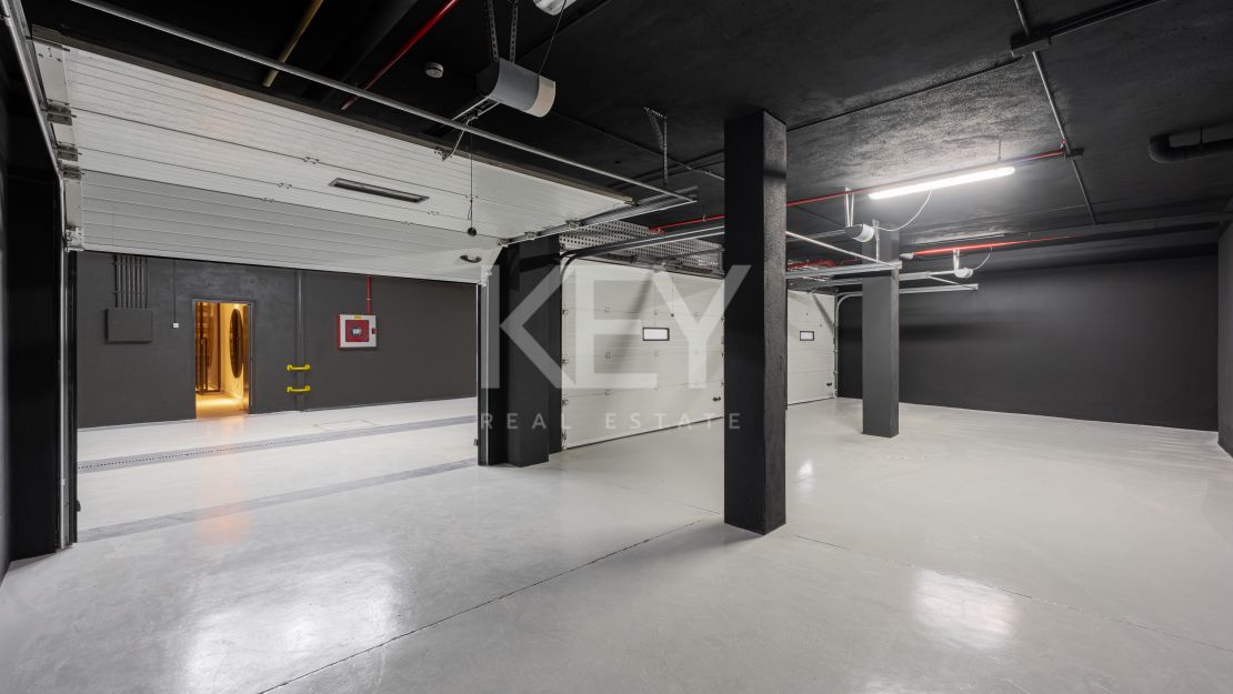 Modern Spacious Townhouse with Sea Views in Sierra Blanca, Marbella