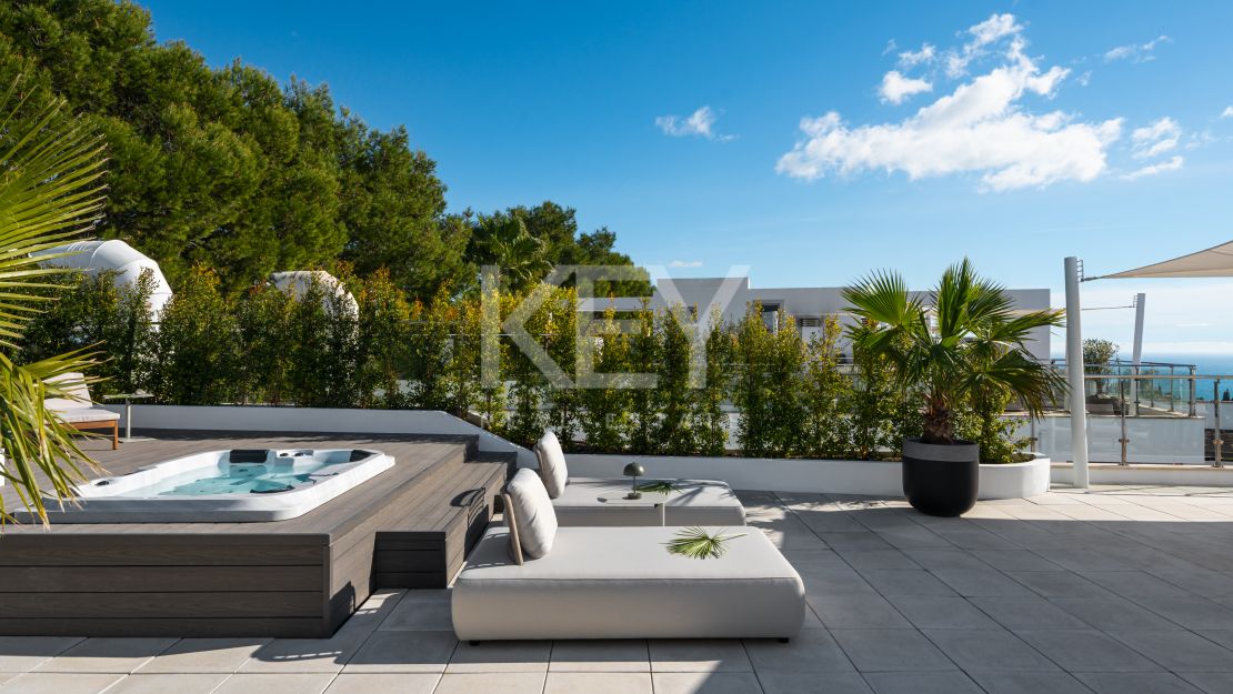 Modern Spacious Townhouse with Sea Views in Sierra Blanca, Marbella