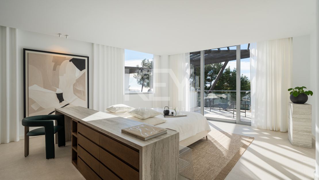 Modern Spacious Townhouse with Sea Views in Sierra Blanca, Marbella