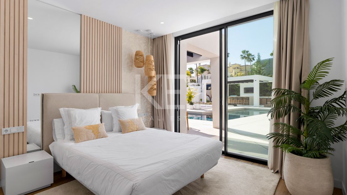 Exceptional Villa just minutes from Los Naranjos Golf Club in Nueva Andalucía, Marbella