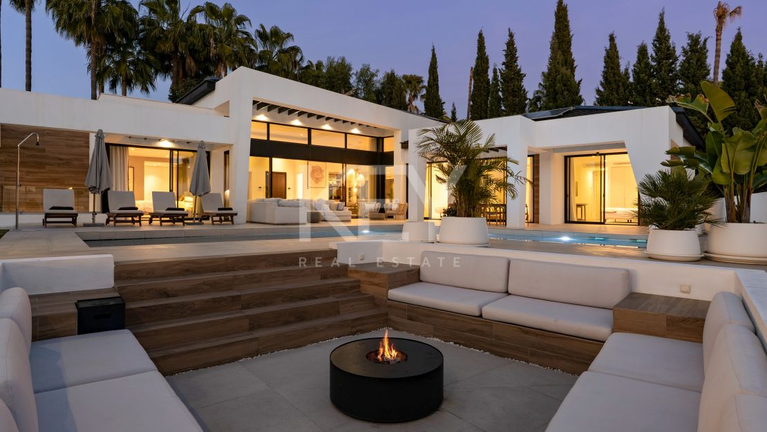 Exceptional Villa just minutes from Los Naranjos Golf Club in Nueva Andalucía, Marbella