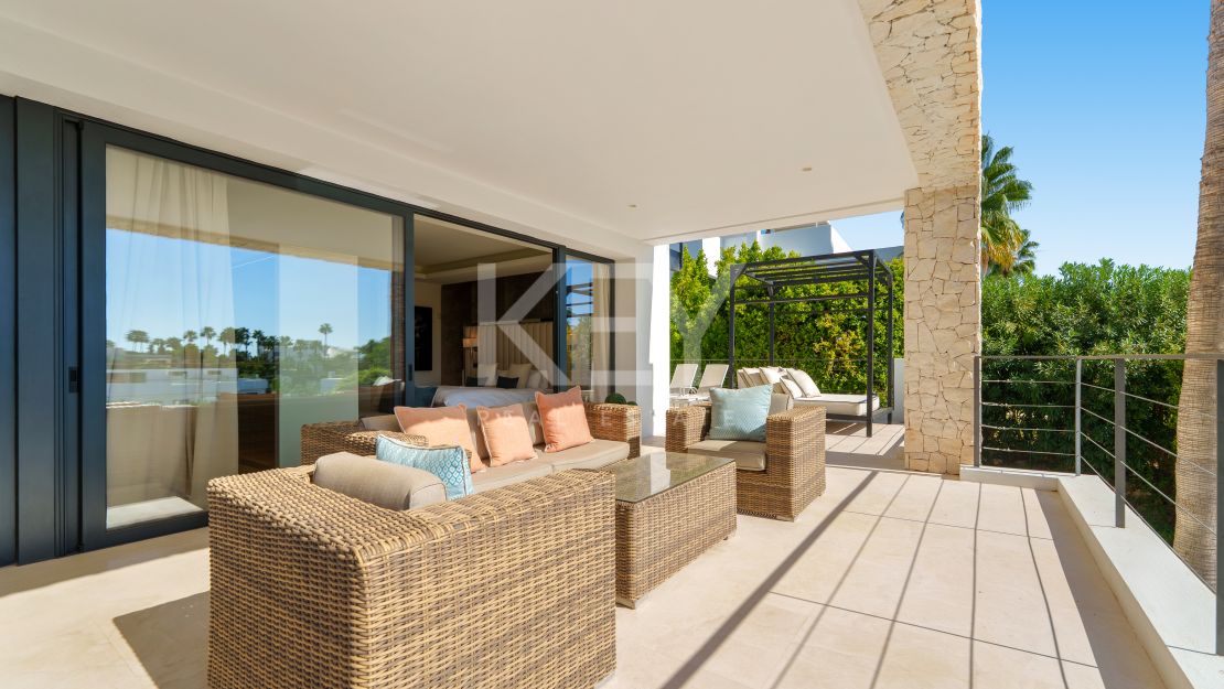Striking contemporary villa in a secure private community of Nueva Andalucía