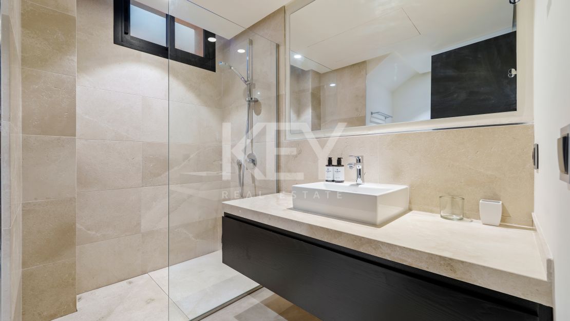 Striking contemporary villa in a secure private community of Nueva Andalucía