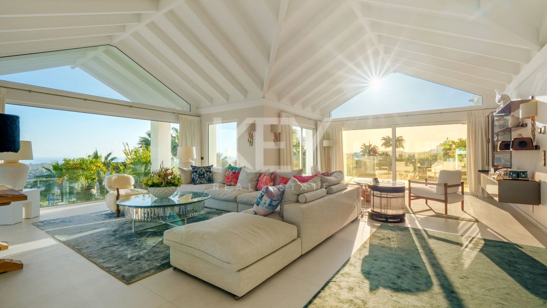 Amazing South Facing Villa on a Privileged Hillside in Benahavis