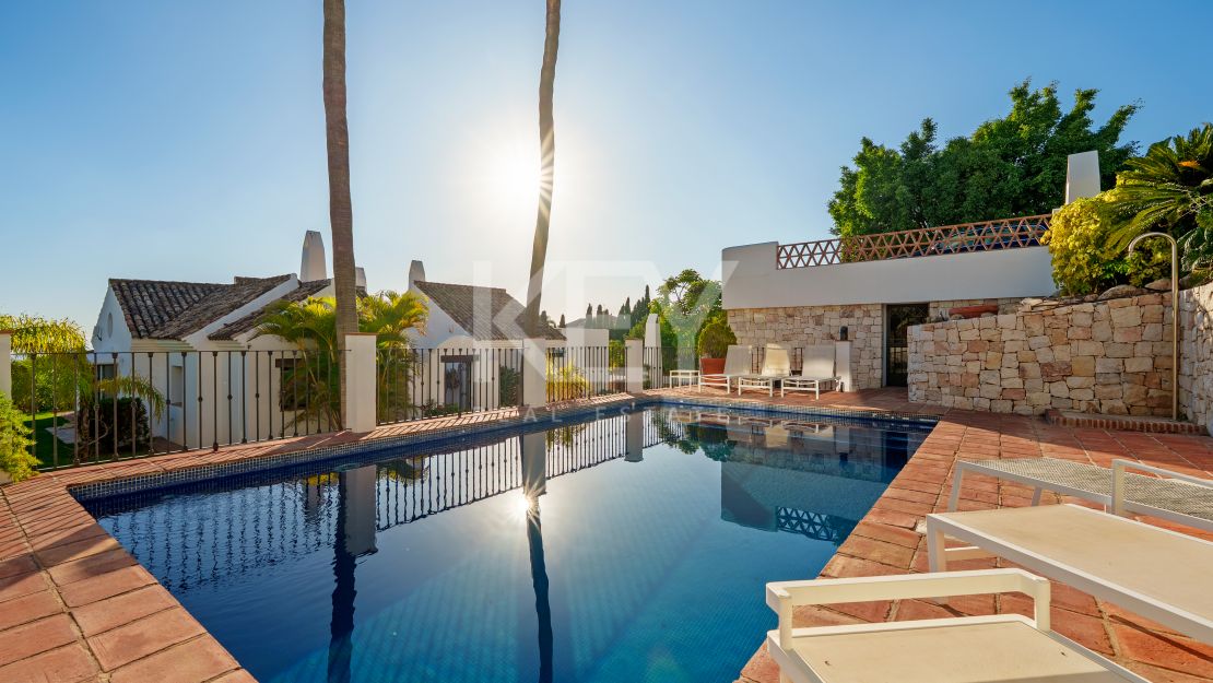 Amazing South Facing Villa on a Privileged Hillside in Benahavis