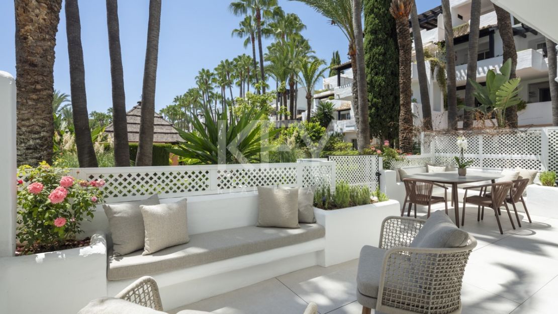 Stunning apartment with a prime location in the Puente Romano Resort in Marbella Golden Mile