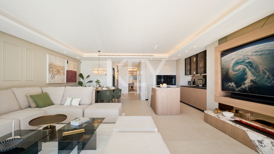 Newly reformed 4 bedroom Marbella Golden Mile apartment with spacious terrace in Monte Paraiso