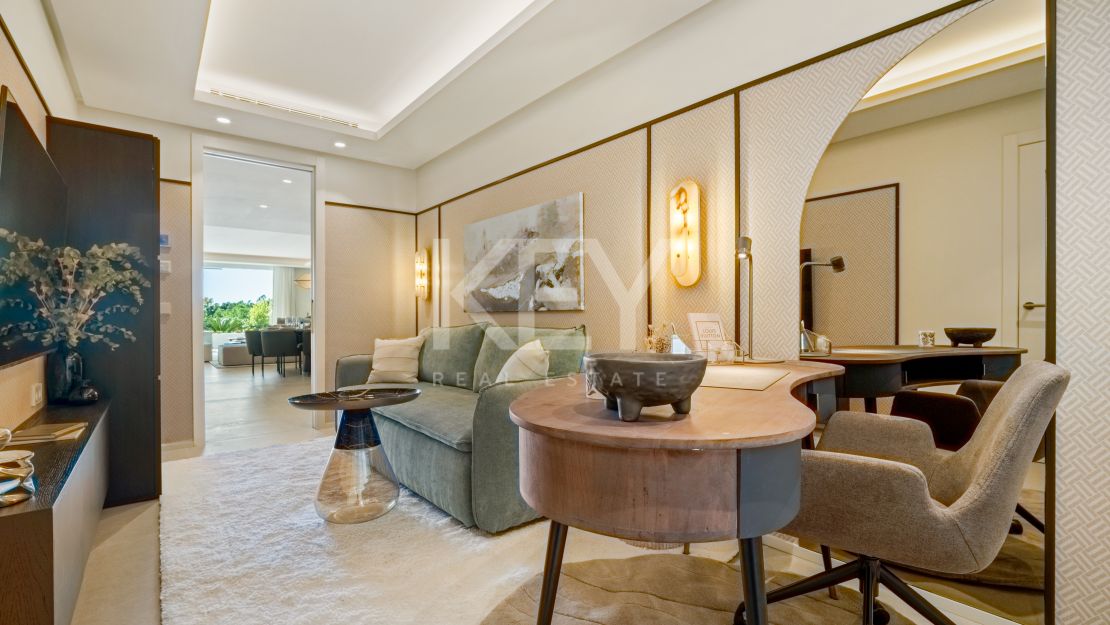 Newly reformed 4 bedroom Marbella Golden Mile apartment with spacious terrace in Monte Paraiso