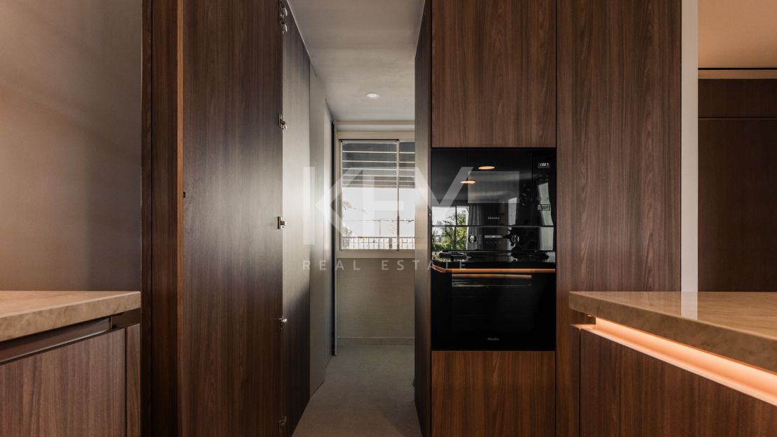 Luxury Semi detached Villa in Altos de Puente Romano – Marbella Golden Mile