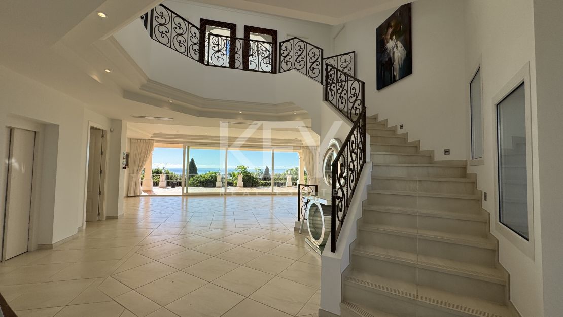 Luxury Villa with Panoramic Views in Los Flamingos, Benahavís, Marbella