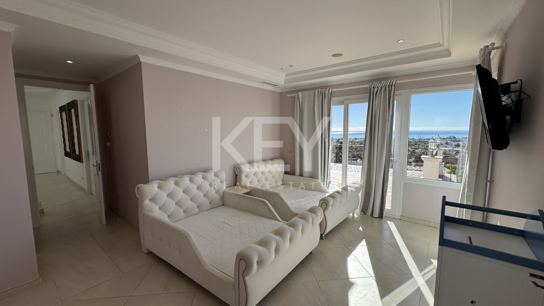 Luxury Villa with Panoramic Views in Los Flamingos, Benahavís, Marbella