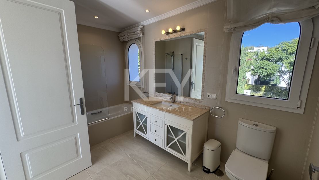 Luxury Villa with Panoramic Views in Los Flamingos, Benahavís, Marbella