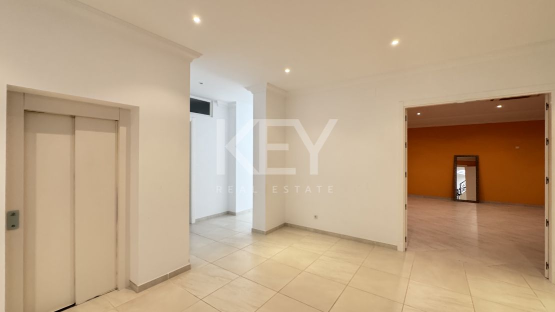 Luxury Villa with Panoramic Views in Los Flamingos, Benahavís, Marbella