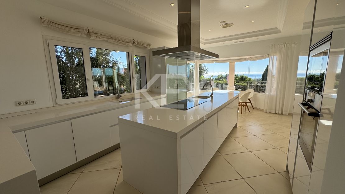 Luxury Villa with Panoramic Views in Los Flamingos, Benahavís, Marbella