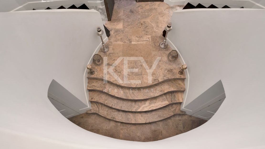 Stunning Andalusían-inspired Villa with Panoramic Sea and Mountain Views in Mone Mayor, Benahavis