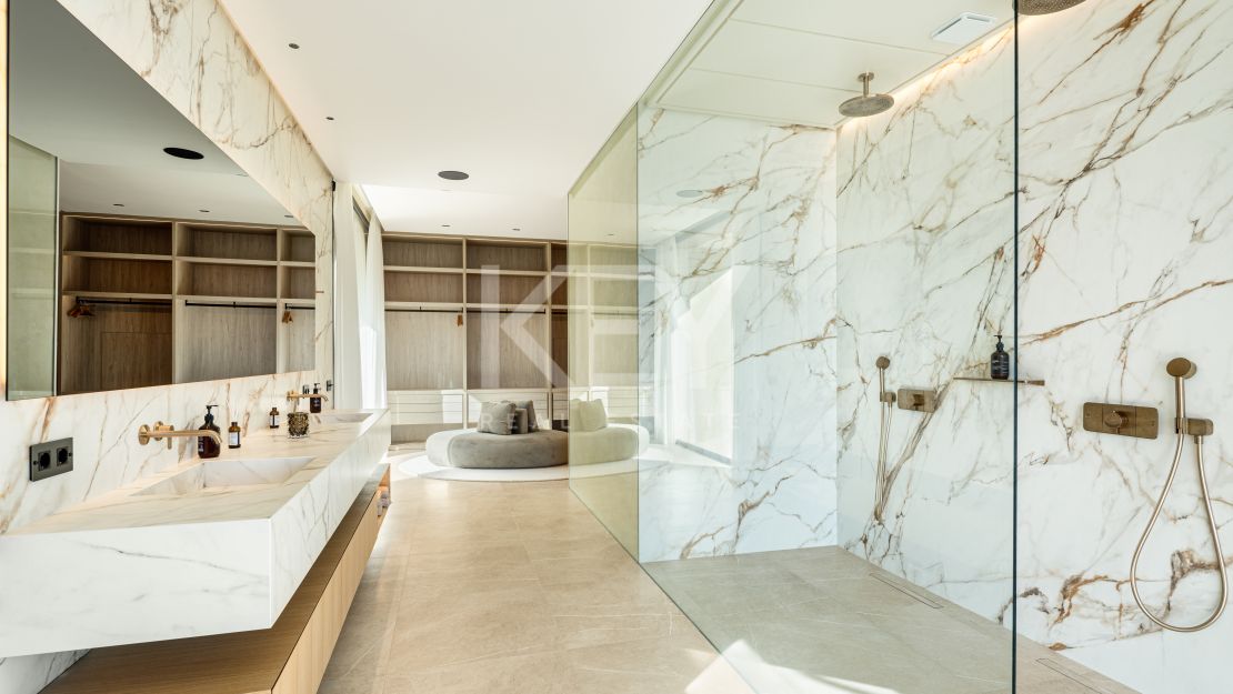 Brand-new Luxury Villa with Sea Views in Secure Gated El Madroñal, Benahavis, Marbella