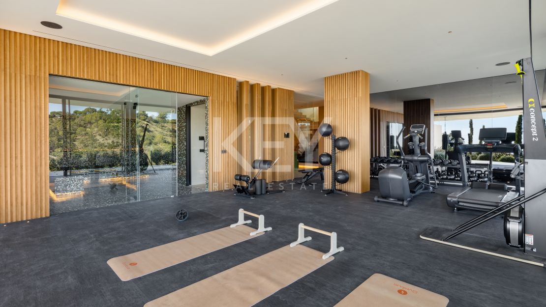 Brand-new Luxury Villa with Sea Views in Secure Gated El Madroñal, Benahavis, Marbella