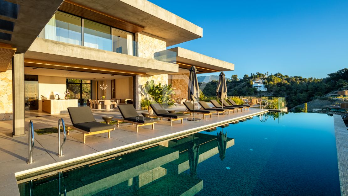 Brand-new Luxury Villa with Sea Views in Secure Gated El Madroñal, Benahavis, Marbella