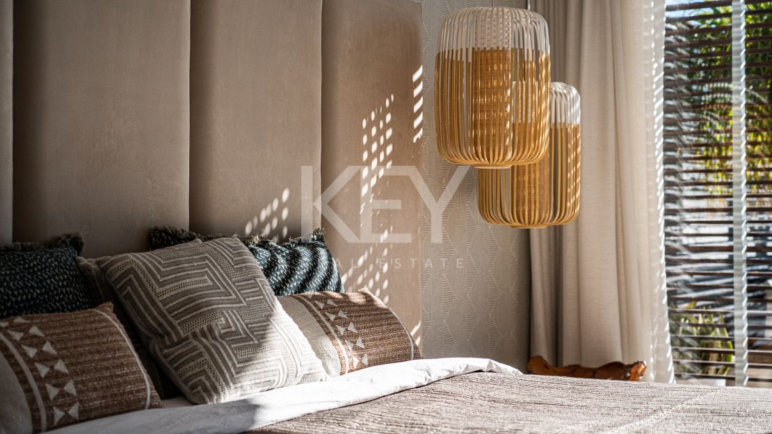 Beach Front Luxury Villa with Panoramic Seaviews in Estepona