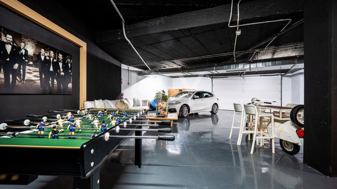 Beach Front Luxury Villa with Panoramic Seaviews in Estepona