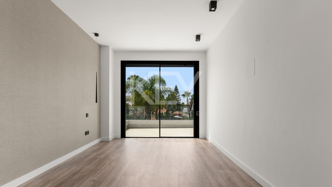 Increíble villa de lujo junto a la playa, Nueva Milla de Oro, Marbella