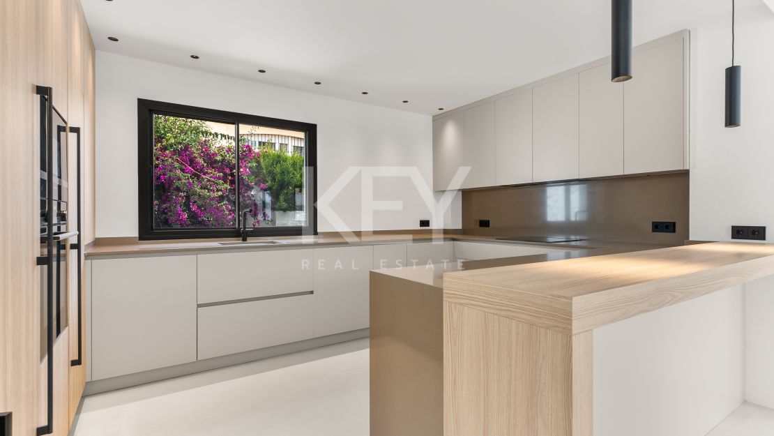 Increíble villa de lujo junto a la playa, Nueva Milla de Oro, Marbella