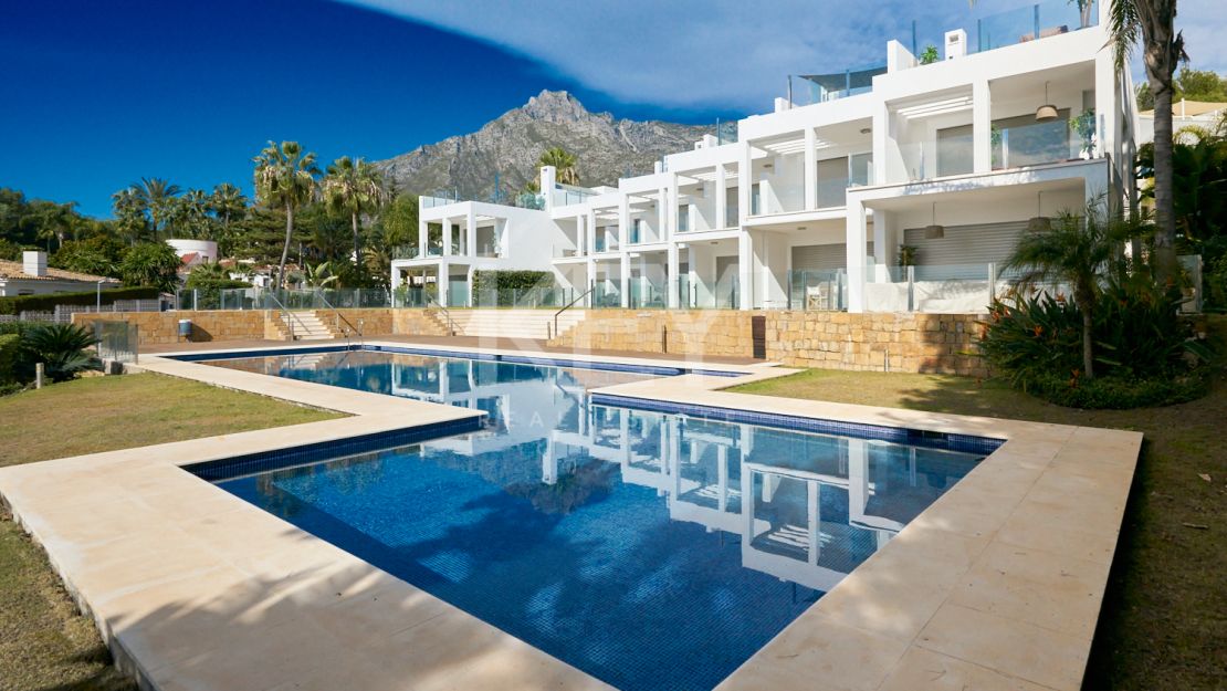 Elegante adosado situado en la prestigiosa zona de Sierra Blanca