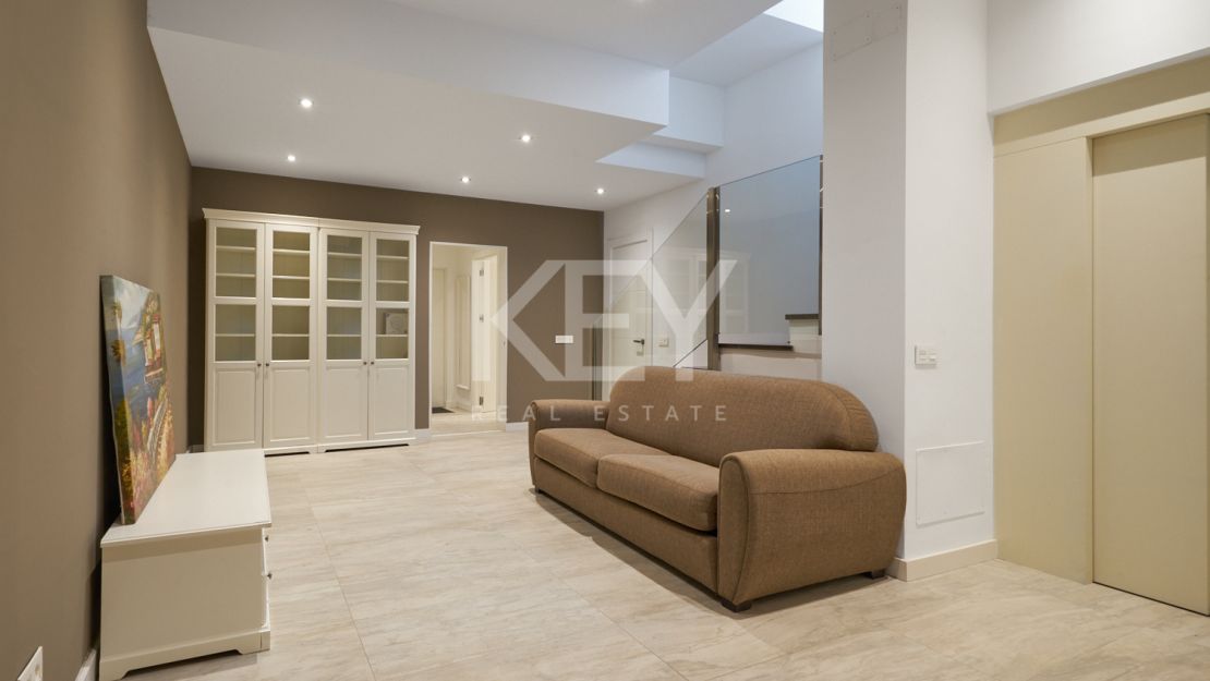 Elegante adosado situado en la prestigiosa zona de Sierra Blanca