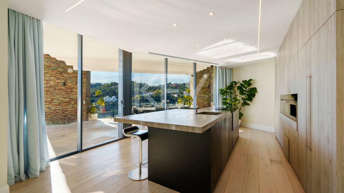 Contemporary Luxury Villa in El Madroñal, Benahavis, Marbella