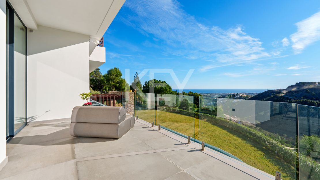 Contemporary Luxury Villa in El Madroñal, Benahavis, Marbella